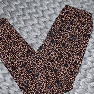 patterned leggings